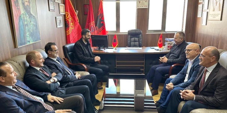 Koalicioni për Familjen takohet me Gucatin: Angazhim dhe mbështetje për veteranët e UÇK-së