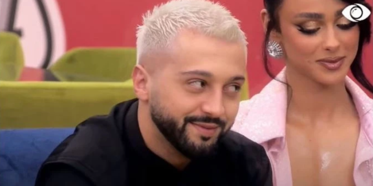 Hakohet faqja e Komitetit Olimpik Ndërkombëtar, del foto e Gjestit