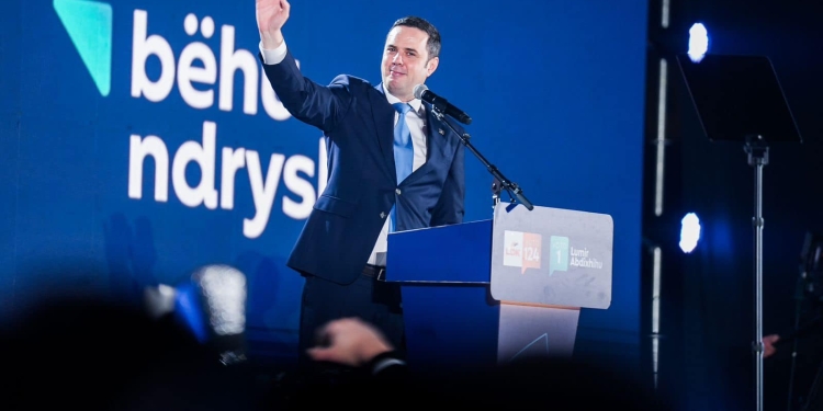 Abdixhiku me tubim masiv në Gjakovë: Së shpejti do të rikthehet si Gjakova e Lidhjes Demokratike