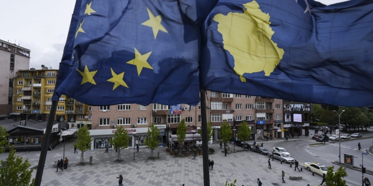 Kosova jep tri sqarime për mbylljen e strukturave paralele