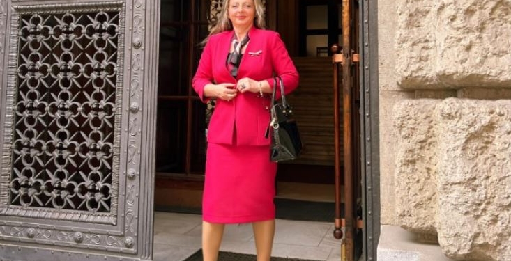 Kryetarja e Autoritetit të Konkurrencës shkel hapur ligjin, merr pjesë në fushatën e Vetëvendosjes