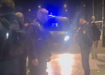 Vizita e Kurtit/ Tensionohet situata në Skenderaj, intervenon Policia