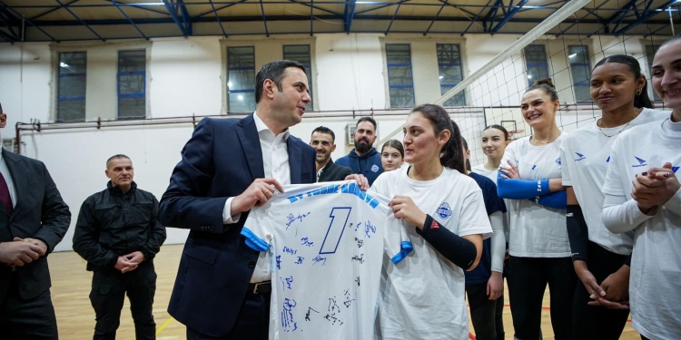 Abdixhiku: Investimet në sport do të kthejnë ëndrrën për atdheun që shkëlqen