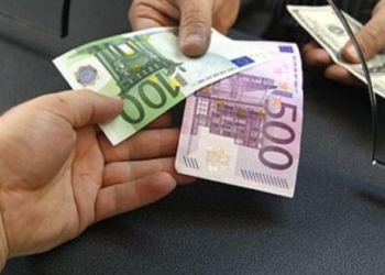 Tentoi t’i jap ryshfet policit për të hyrë në Kosovë pa vizë, arrestohet rusja