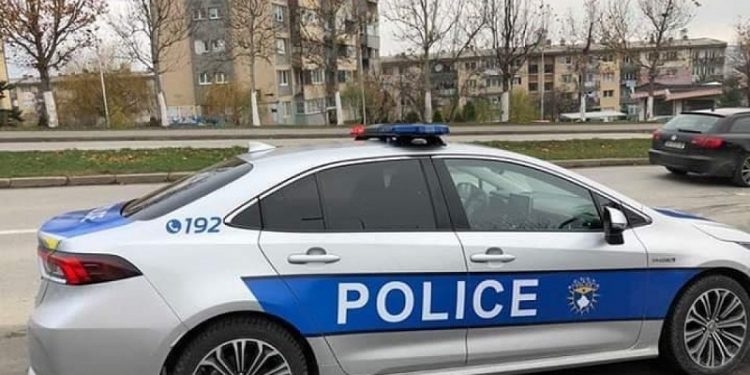 E rëndë në Prishtinë: Vajza dhe djali e rrahin babain pas një mosmarrëveshje, intervenon Policia