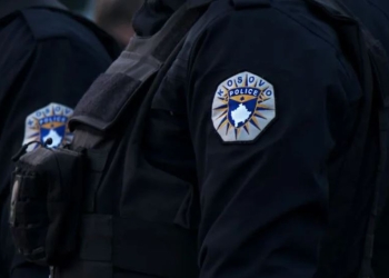 Vodhën para në një shtëpi në Mitrovicë, arrestohen tre të mitur