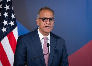 Zyrtari amerikan nesër viziton Kosovën, në mëngjes pritet në takim nga Osmani