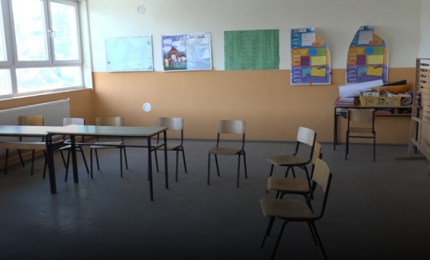 Një nxënës bie nga kati i tretë në një shkollë fillore në Maqedoni të Veriut