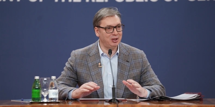 Vuçiq kërkon ristrukturimin e Qeverisë serbe