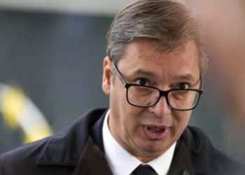 Vuçiq i bën thirrje opozitës të iniciojë referendum nëse ai duhet të qëndrojë në postin e presidentit