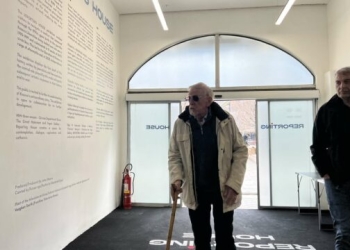 Walker viziton “Reporting House”: Kam qenë i interesuar për historinë e Kosovës gjatë 30 viteve të fundit