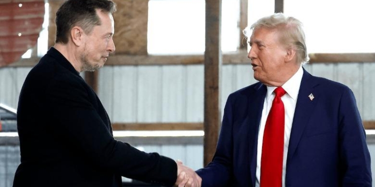 Trump dhe Musk spastrojnë qeverinë, shkarkojnë mbi 9 mijë punonjës