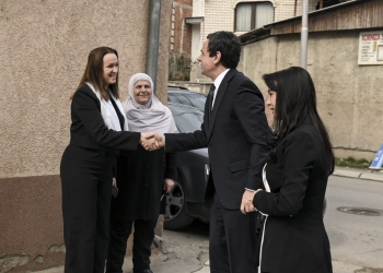 Kurti vizitoi për ngushëllime familjen Qerkini