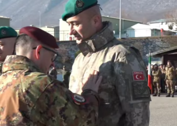 KFOR-i nderon ushtarët turq për ‘‘kontributin e tyre të rëndësishëm’’ për një mjedis të sigurt