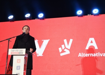 “Reuters” citon dy sondazhe: Vetëvendosja ka rënë në rreth 40%