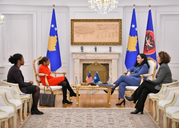 Osmani pret në takim korin diplomatik, flasin për rezultatet e zgjedhjeve e konstituimin e institucioneve