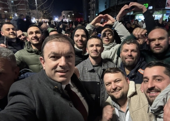 Simpatizuesit e LVV-së nisin festimet në Gjilan dhe Podujevë