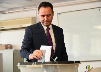 Voton kryetari i Kuvendit, Glauk Konjufca: Në demokraci fjala kryesore është e popullit