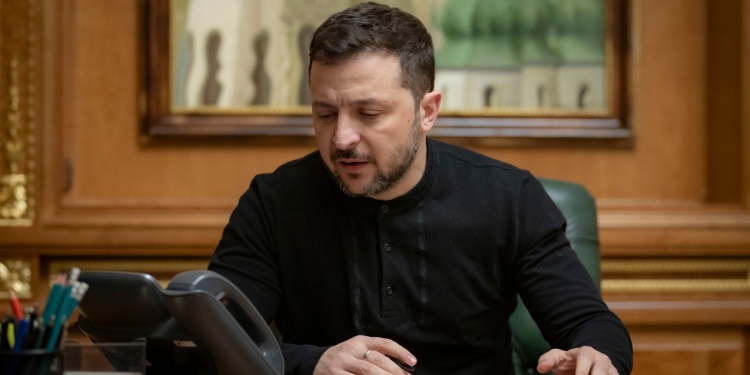 Zelensky: Evropa duhet të jetë në tryezën e bisedimeve për t’i dhënë fund luftës në Ukrainë