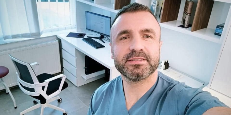 Ky është doktori që vdiq në aksidentin e rëndë sonte në Carralevë