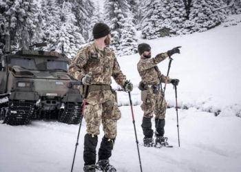 Ushtarët italianë kryejnë patrullime në vijën kufitare të Istogut, KFOR publikon pamjet