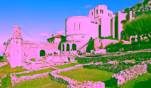 Mbi 4500 vizitorë në Qendrën Muzeore në Krujë, kryesojnë turistët nga ky shtet