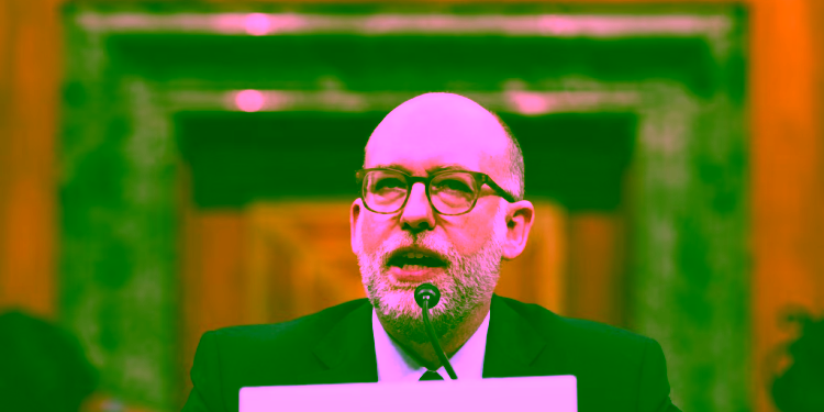 Senati miraton kandidaturën e Presidentit Trump për postin e drejtorit të Buxhetit