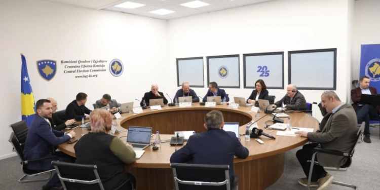 Përplasje mes PDK-së e LVV-së në KQZ, kërkohet krijimi i komisionit që heton rastet e dyshuara
