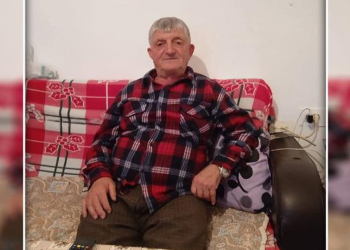 Vrau të birin me thikë në prezencë të familjarëve, publikohet fotoja e 74-vjeçarit