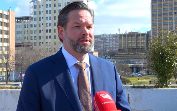 Formimi i qeverisë së re, eurodeputeti austriak kërkon bashkëpunim ndërmjet partive politike