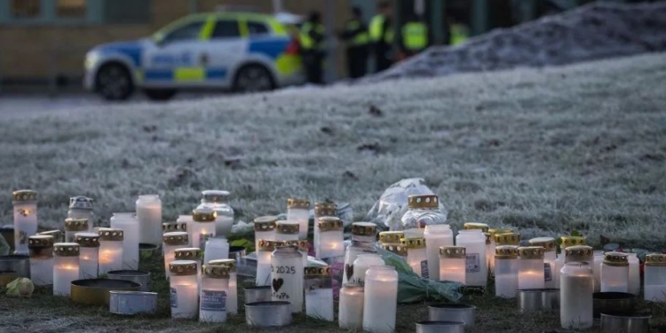 Suedia planifikon ligje më të forta për armët pas të shtënave në shkollën Orebro