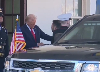 Zelenksyy mbërrin në Shtëpinë e Bardhë për takim me Donald Trump