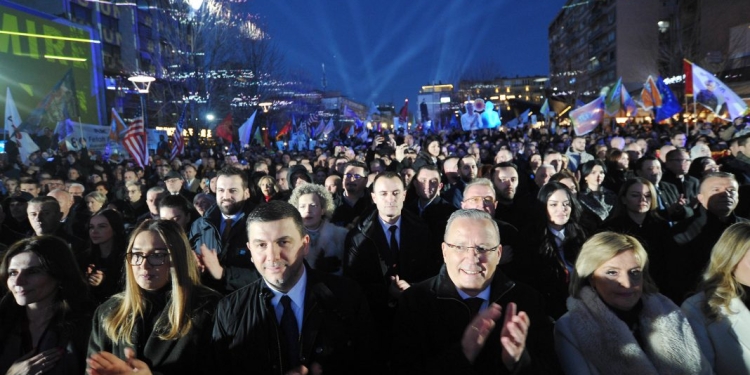 PDK përmbyllë fushatën, Krasniqi dhe Hamza: Nesër votoni për numrin 131, votoni për të ardhmen, për Kosovën që mundet ma mirë