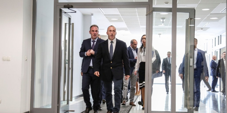 Gjini pas deklaratës së Limajt: Sot ka pasur takim AAK-Nisma, s’duket që ka ndryshim thelbësor të pozicionit