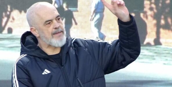 “Nuk ka bir k*rve” – Rama eskalon me gjuhën e përdorur teksa u drejtohet qytetarëve