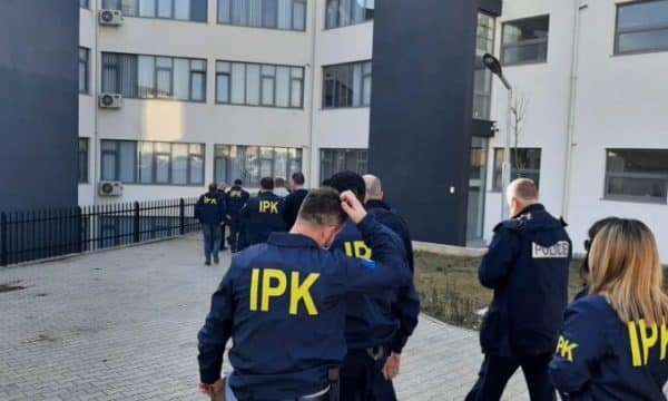 Ekskluzive: Këta janë tre policët e suspenduar, nuk i arrestuar personat që u rrahën në Podujevë