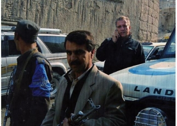 Pacolli ndan foto nga Kabuli ku thotë se ndërmjetësoi lirimin e disa pengjeve