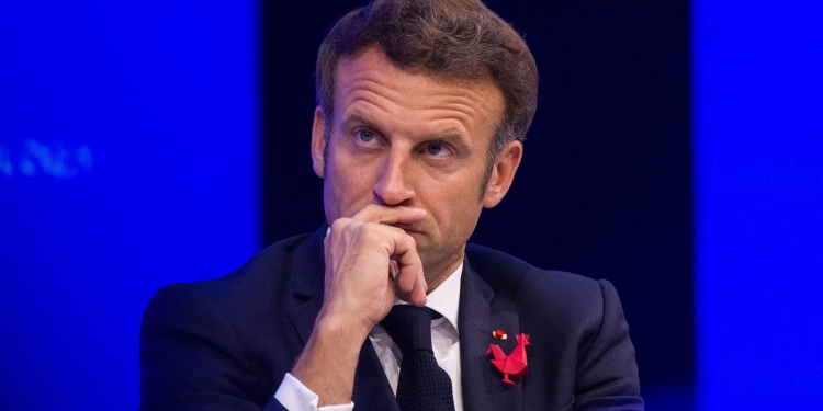 Macron: Do t’i them Trumpit të mos shfaqë dobësi karshi Putinit