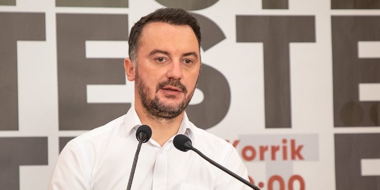 “Kosova Babë nuk ka” | Molliqaj: Rënia e Kurtit është e qartë, suksesi është i plotë nëse Qeveria formohet pa të