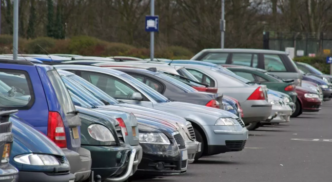 Motër e vëlla, 9 e 2 vjeç gjenden të vdekur në automjet, u ngrinë nga i ftohti