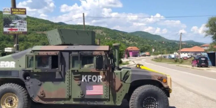 Analisti përsërit paralajmërimin e frikshëm: Është në rrezik serioz prezenca e KFOR-it amerikan