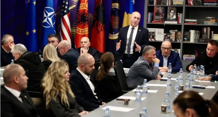 Haradinaj mbledh Kryesinë: AAK e motivuar, nisëm përgatitjet edhe për zgjedhjet lokale