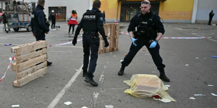 Sulm terrorist në Francë, një person i vdekur dhe dy oficerë të plagosur