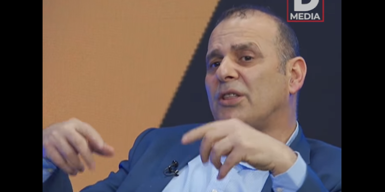 Ish-diplomati: Flitet që Lumir Abdixhiku është takuar me Glauk Konjufcën