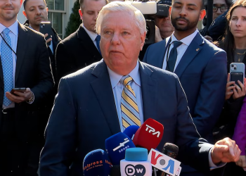 Senatori amerikan Lindsey Graham i bën thirrje Zelenskyt të japë dorëheqjen