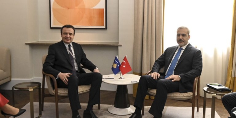 Kurti falënderon Turqinë për mbështetjen në zhvillimin e industrisë së mbrojtjes