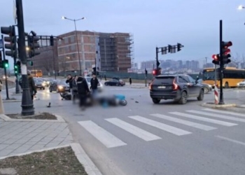 Dy motoçiklistë lëndohen në një aksident në Prishtinë