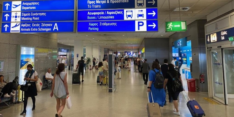 Shqiptarja kapet me 26 kg marihuanë në aeroportin e Athinës