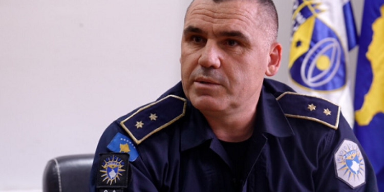 Elshani: 12 persona hynë në Mitrovicë të Veriut me flamuj – dyshohet se u sulmuan me gurë nga disa serbë