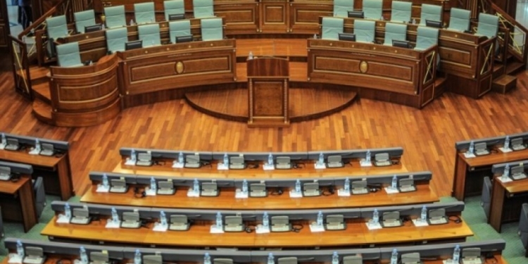 Kush mbeti jashtë Kuvendit?